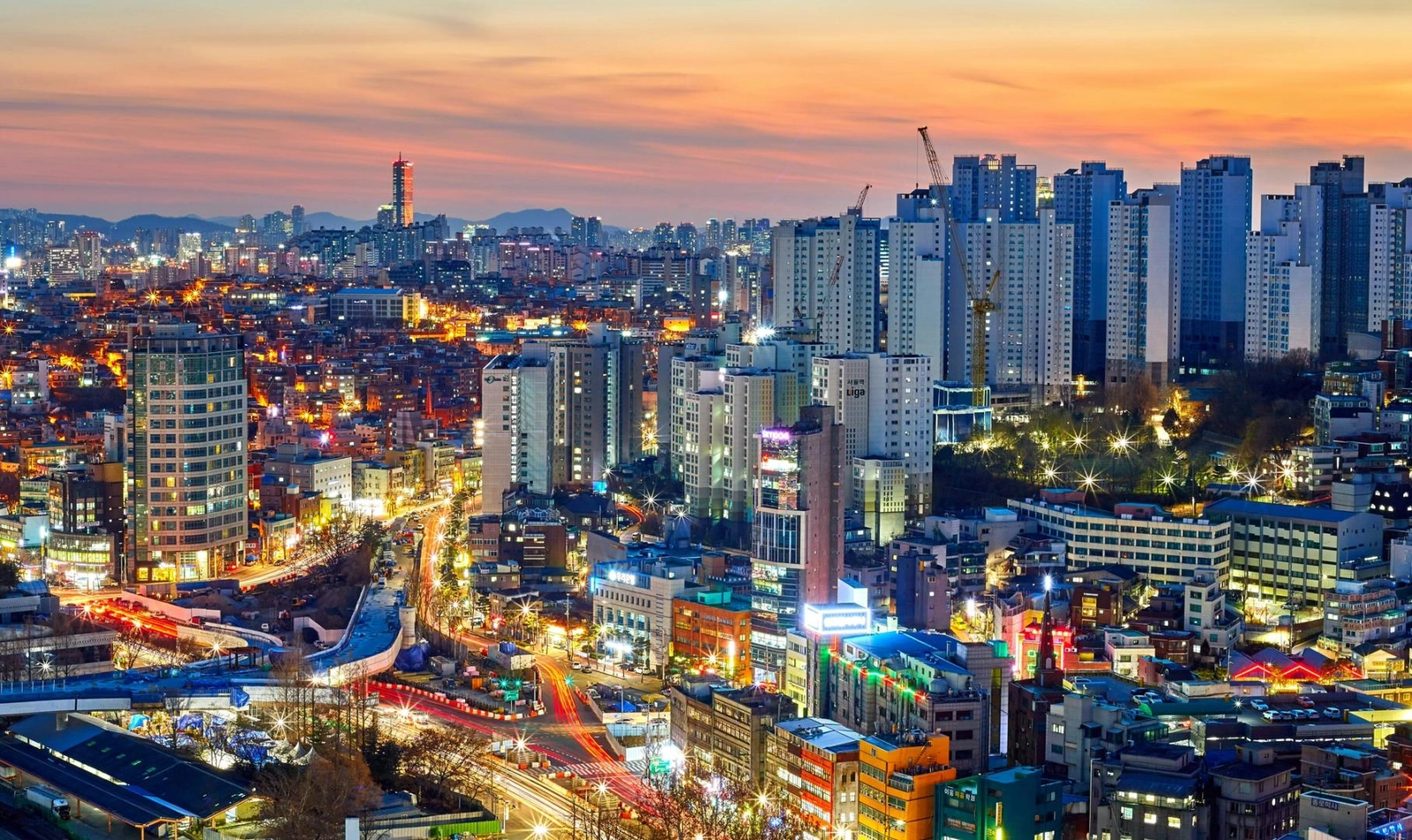 South Korea's Bithumb targets 2028 IPO after internal restructuring.