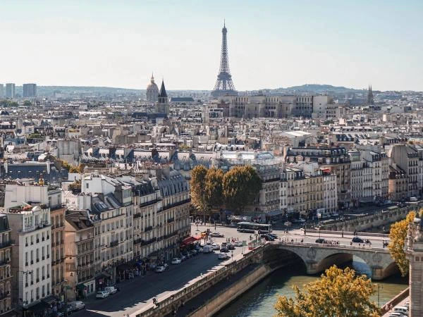 French lawmakers voted to tax crypto to stablecoin swaps at 31% starting in January 2027, ending a deferral for compliant stablecoins.